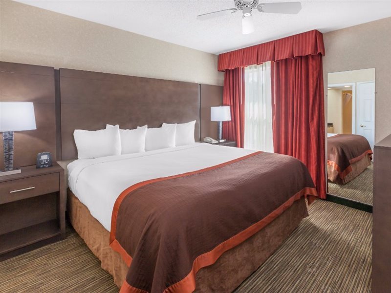 Hawthorn Suites by Wyndham Detroit Warren in Sterling Heights!