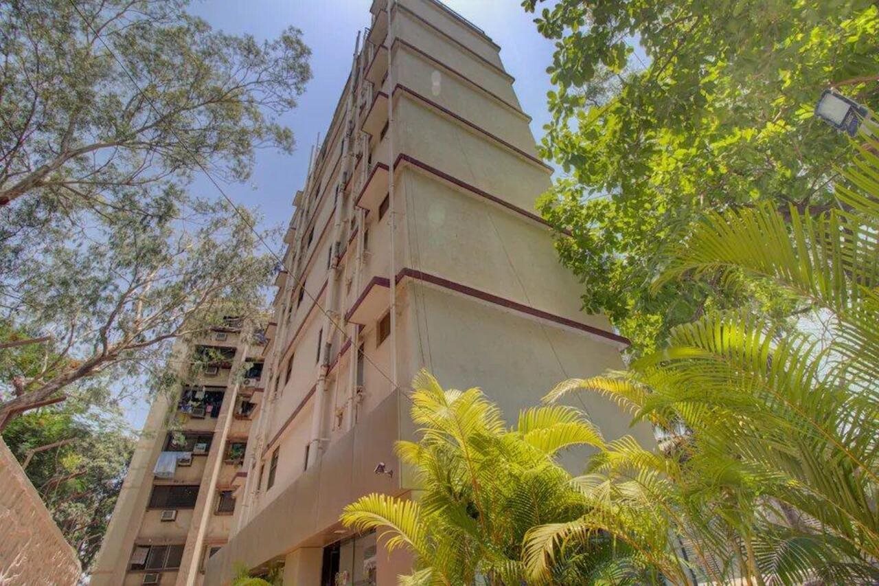 Side Image 1