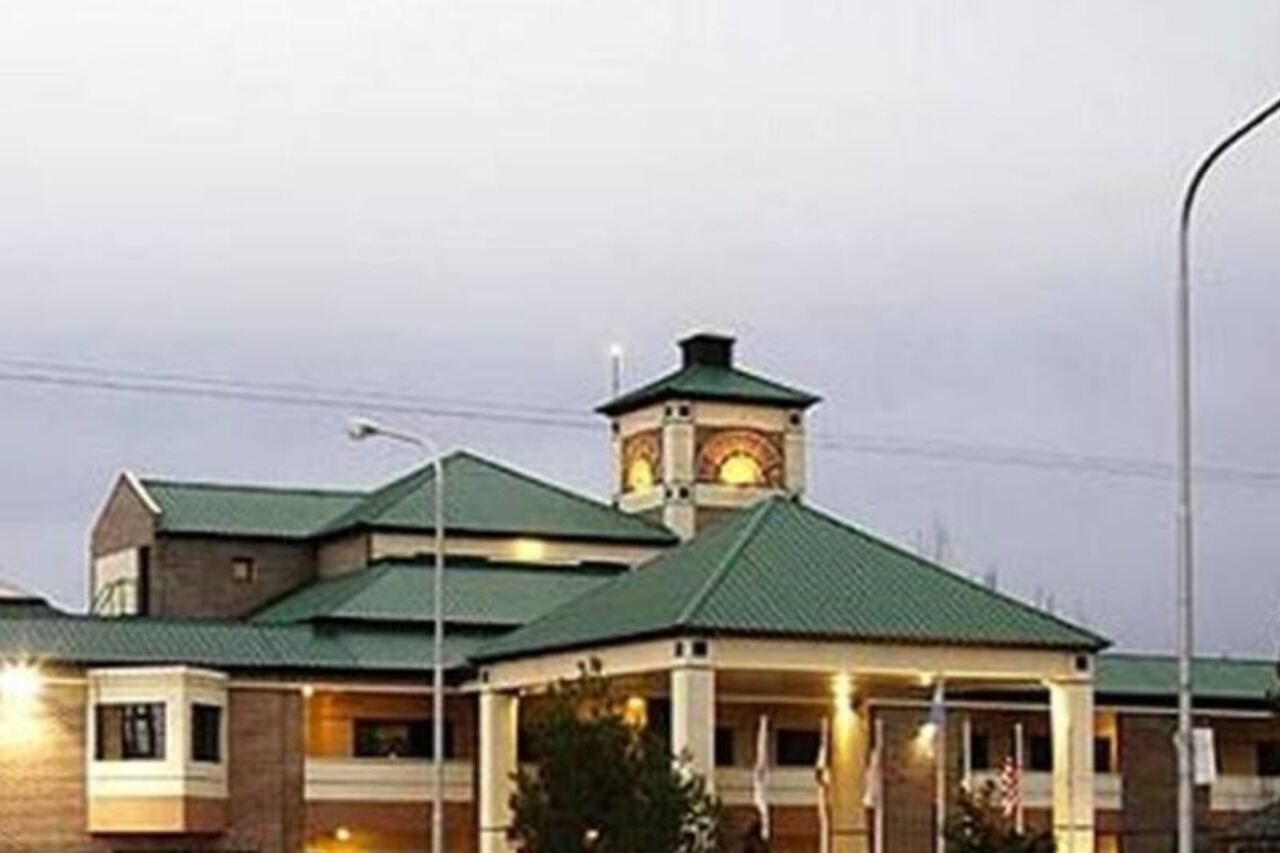 Land Express Neuquén Hotel