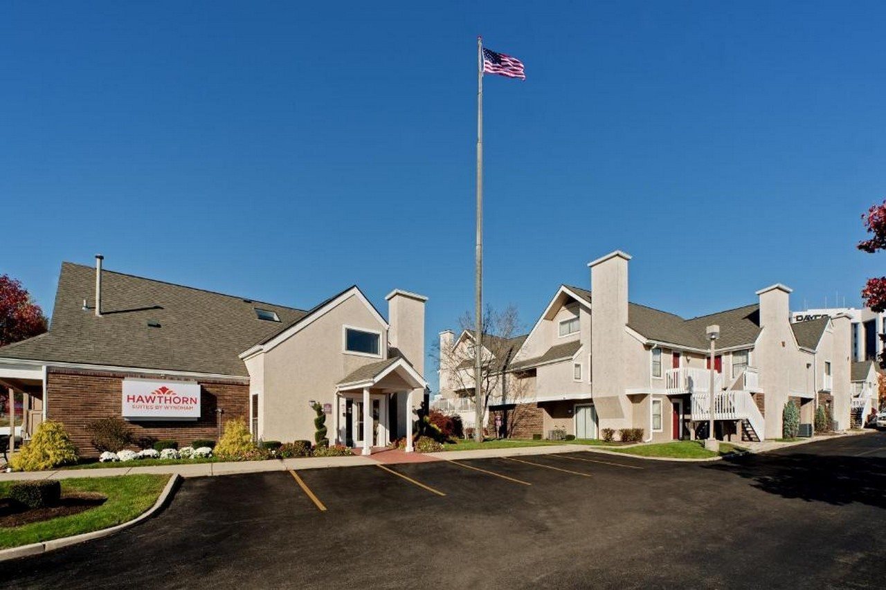 Hawthorn Suites by Wyndham Miamisburg Dayton Mall South in Dayton!