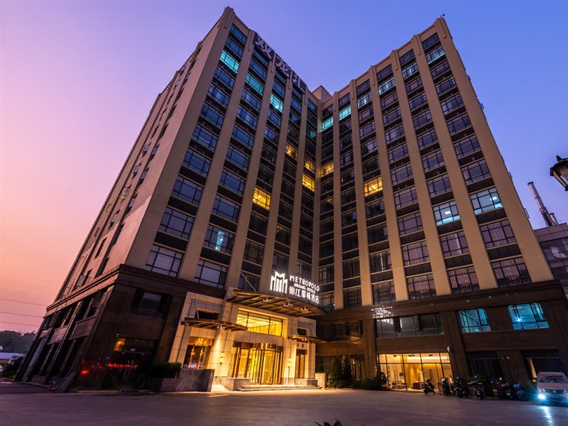 Metropolo Jinjiang Hotel