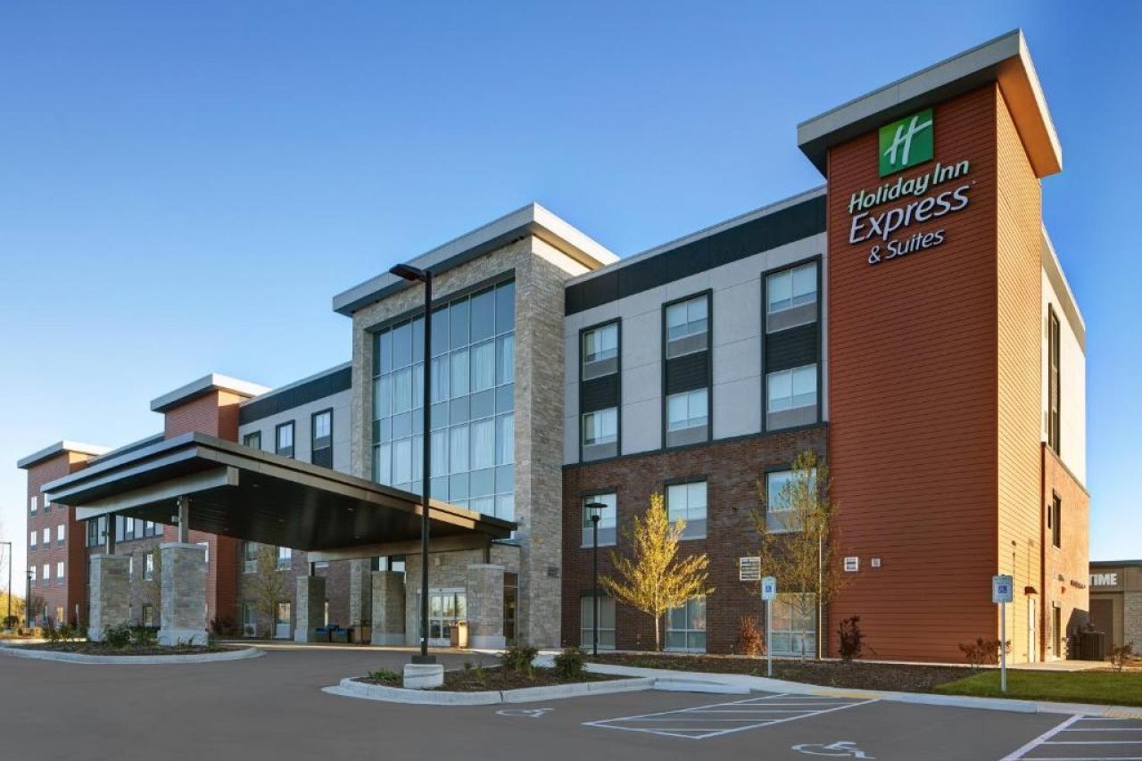 Holiday Inn Express & Suites Milwaukee - Brookfield in Milwaukee!