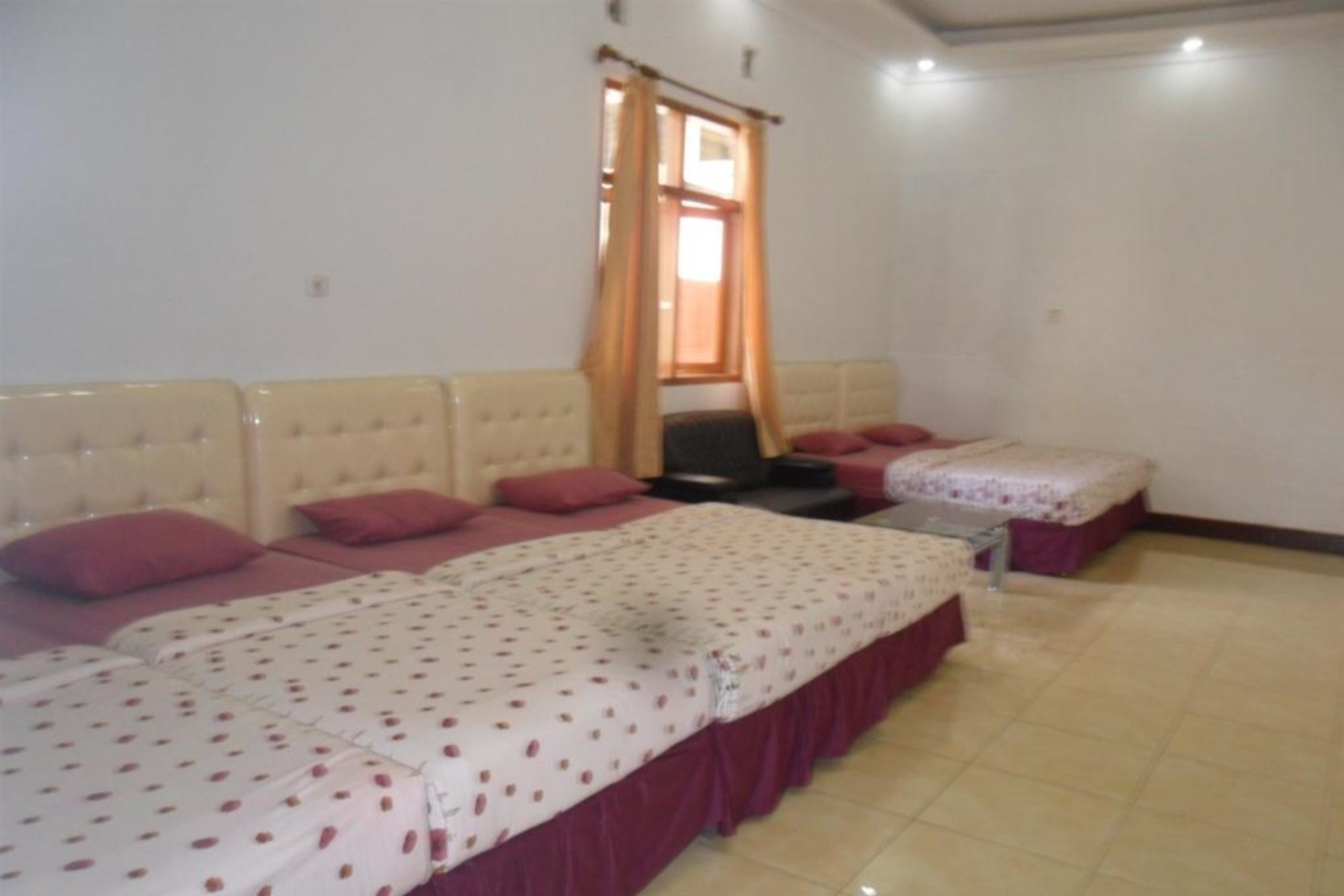 Nirwana Hotel Lembang by ZUZU