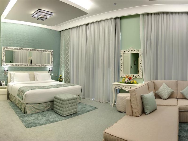 Boutique 7