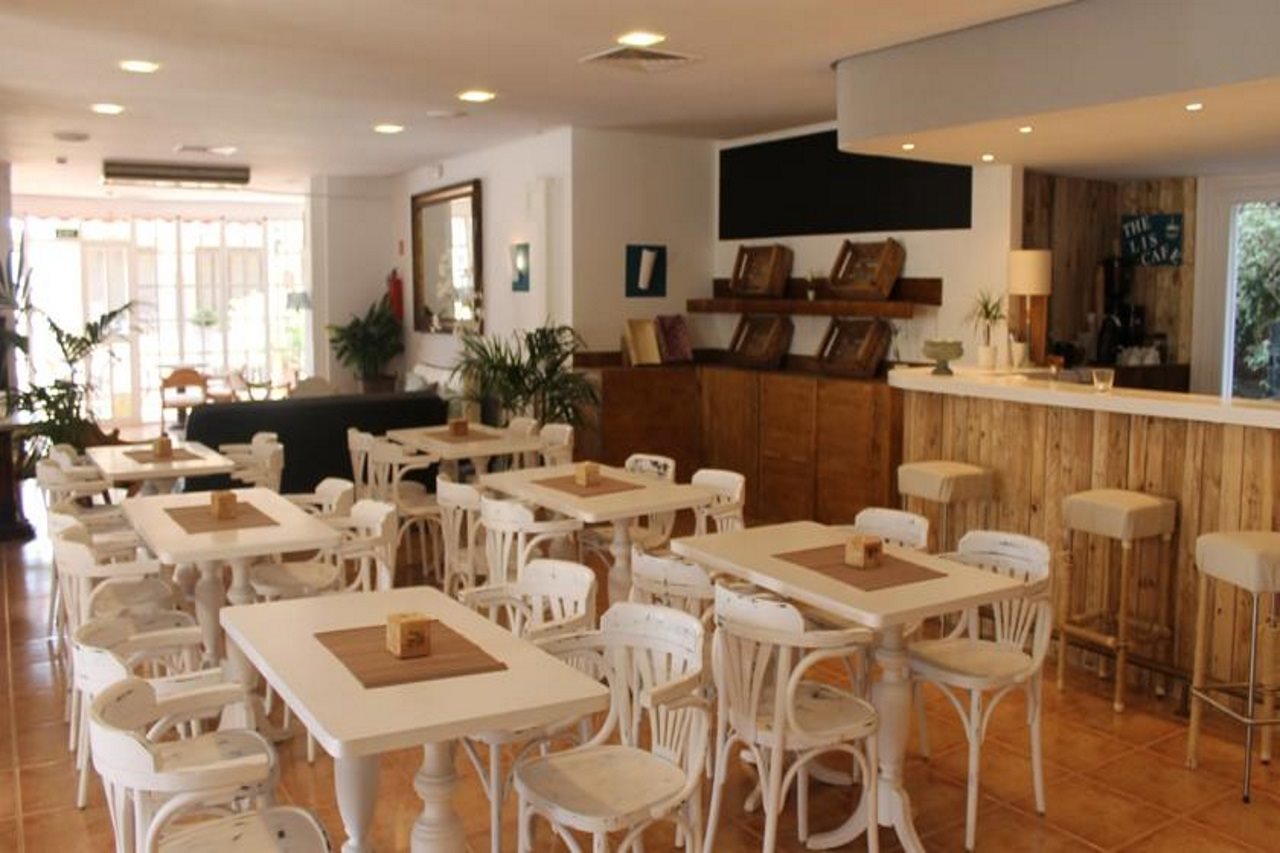 Lis Hotel