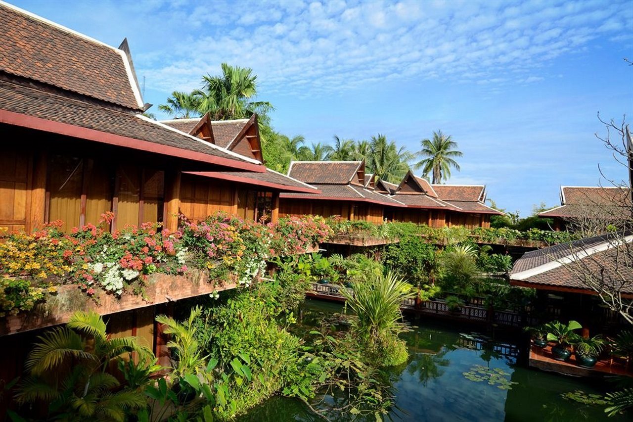Angkor Village Hotel