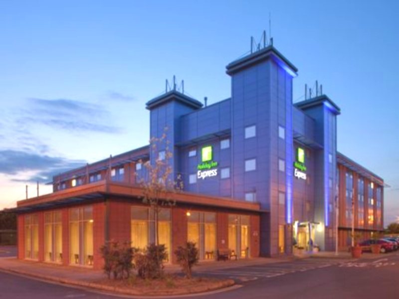 Holiday Inn Expr Oxford Kassam Stadium in Oxford!