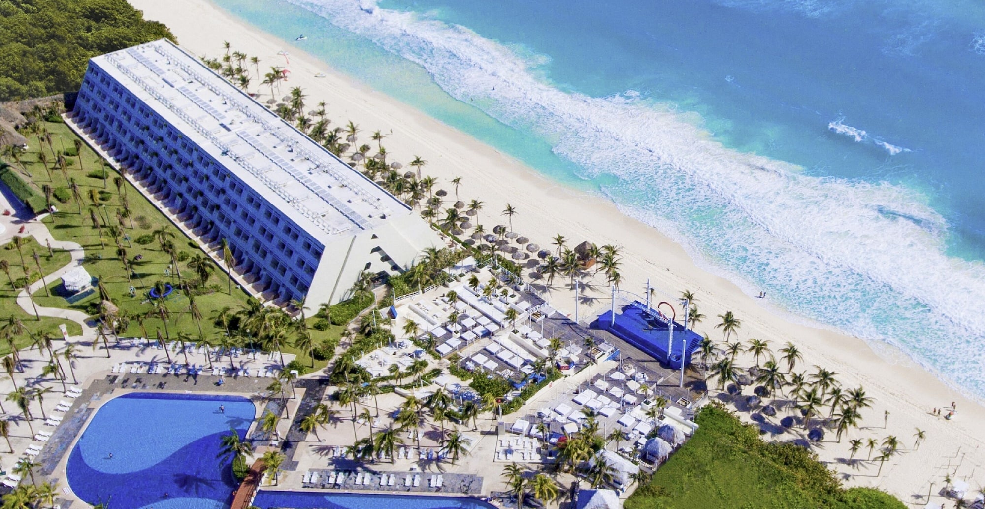 Oasis Cancun Lite