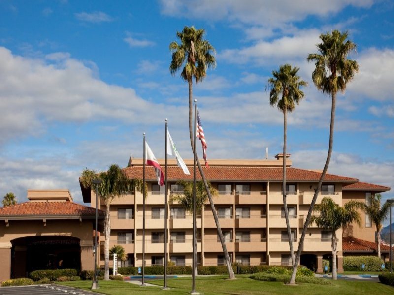 Holiday Inn Hotel and Suites in Santa Maria!