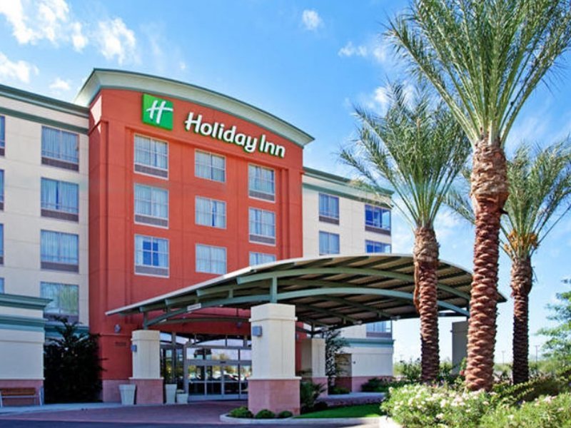 Holiday Inn & Suites Phoenix Airport in Mesa!