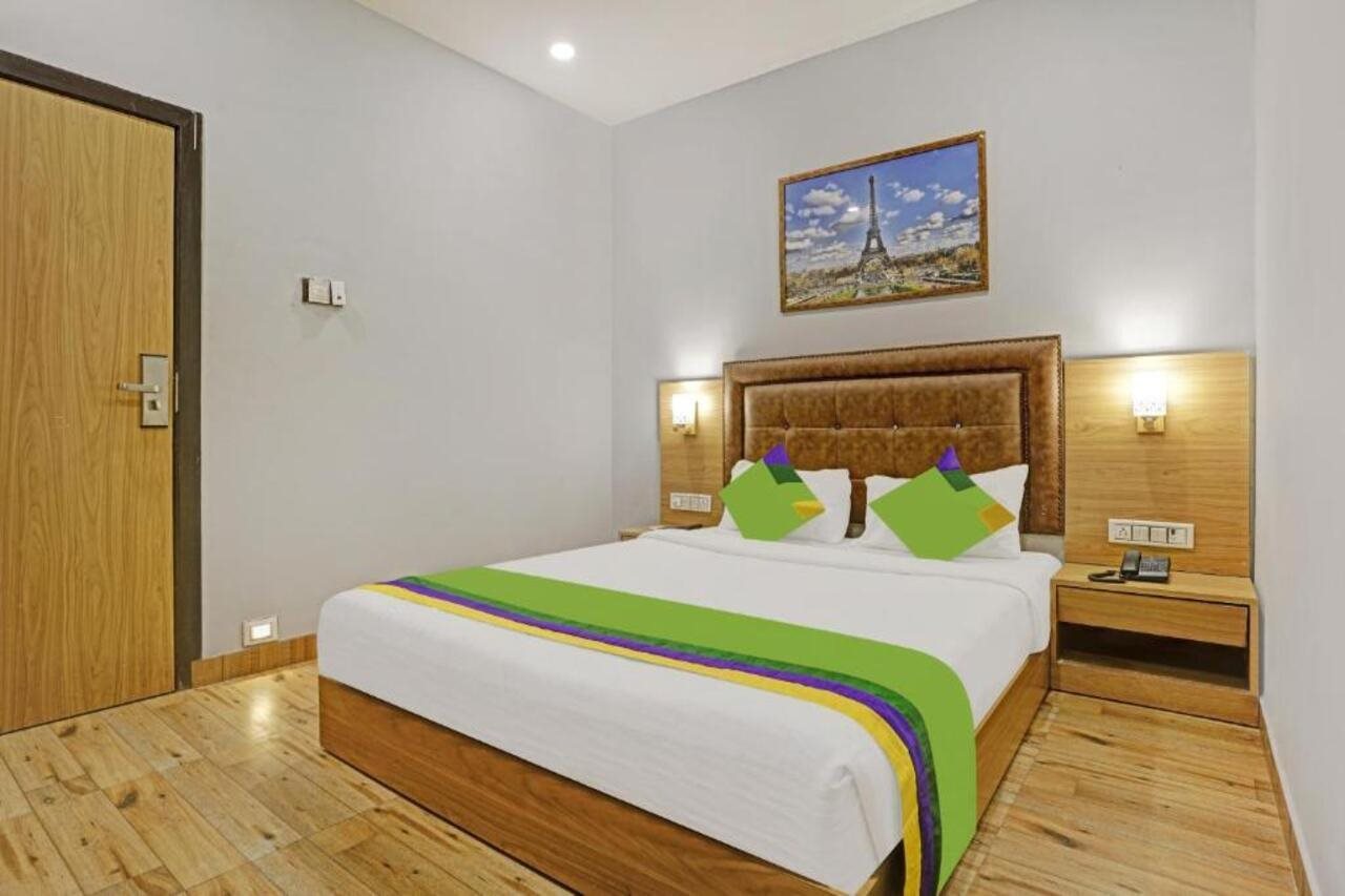 Treebo Trend Zara Grand Inn