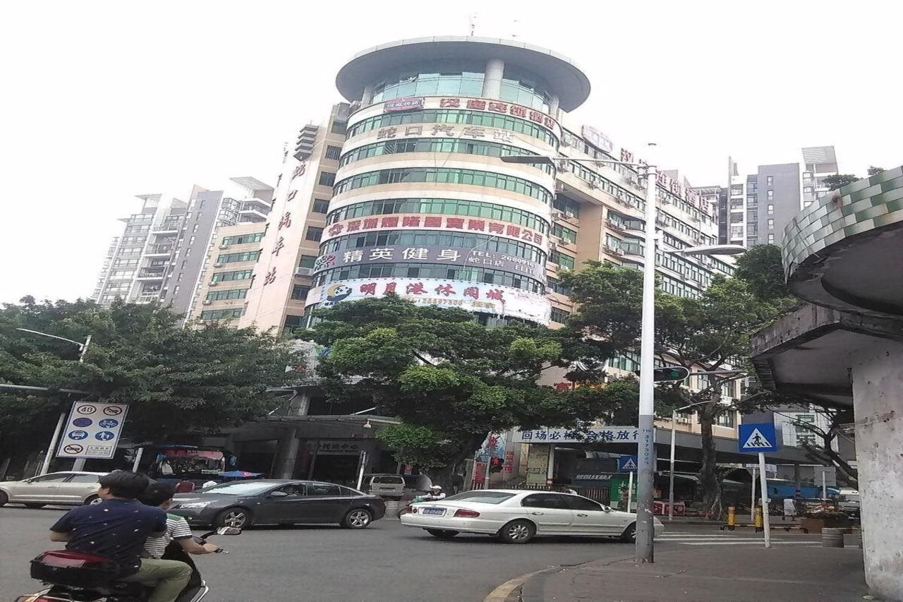 Hanting Hotel (Shenzhen Huaqiangbei Yannan Metro Station)