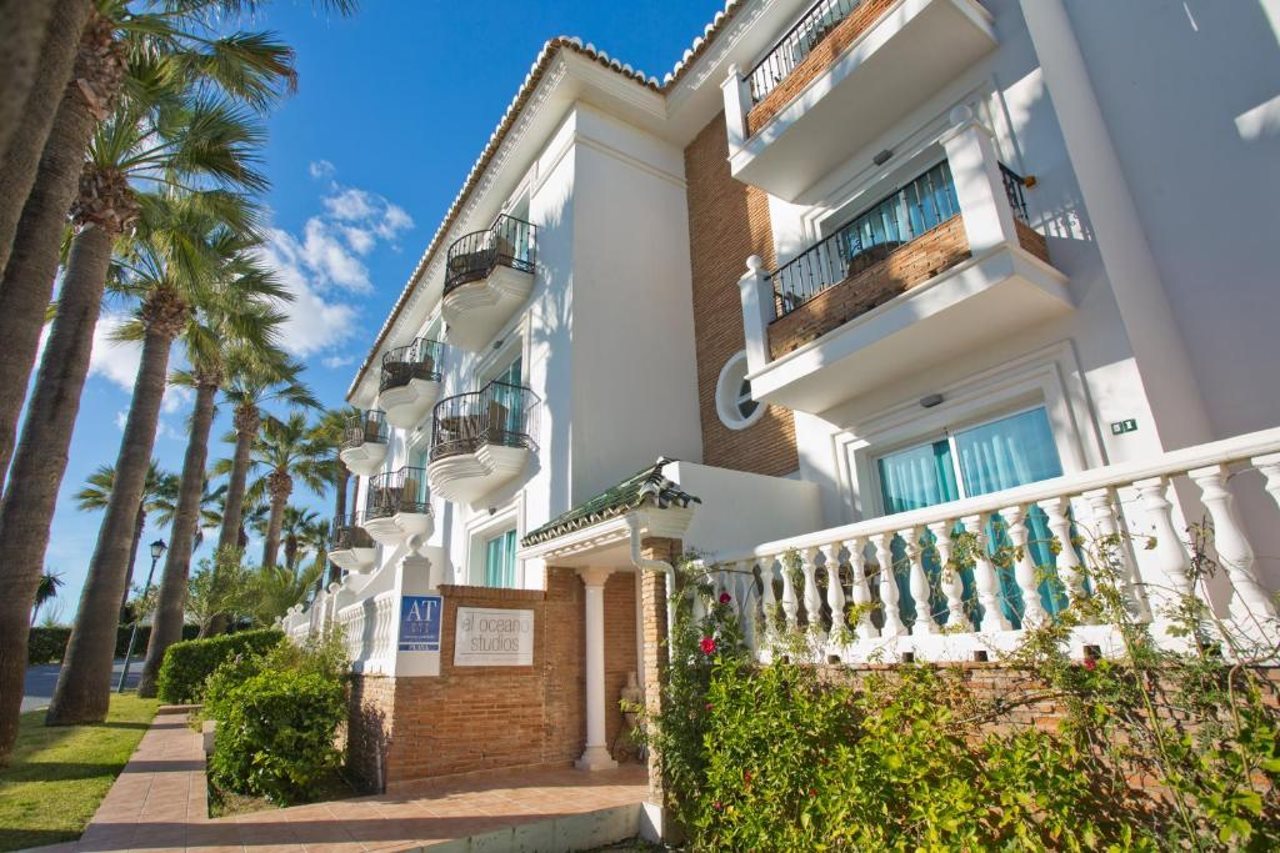 El Oceano Beach Hotel