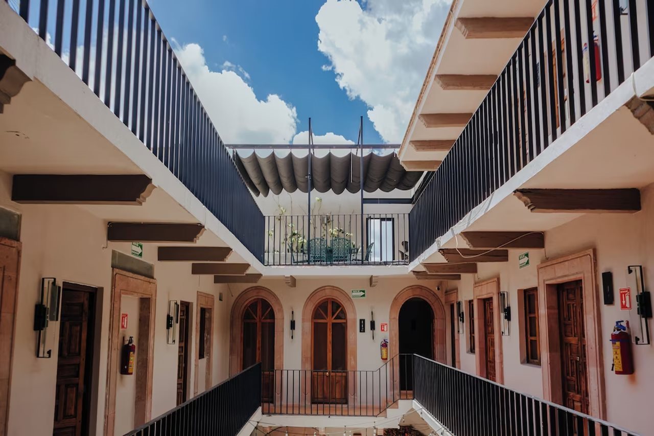Hotel Parrokia