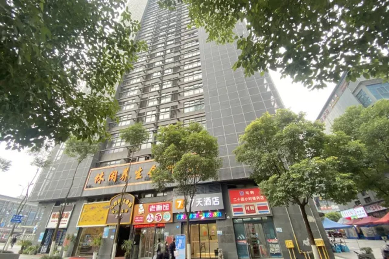 Longtousi Yacheng Hotel Chongqing North Railway Station)