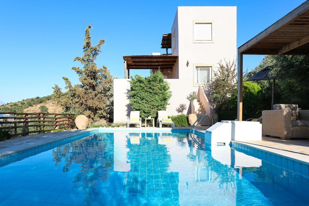 Listaros Luxurious Country Villas