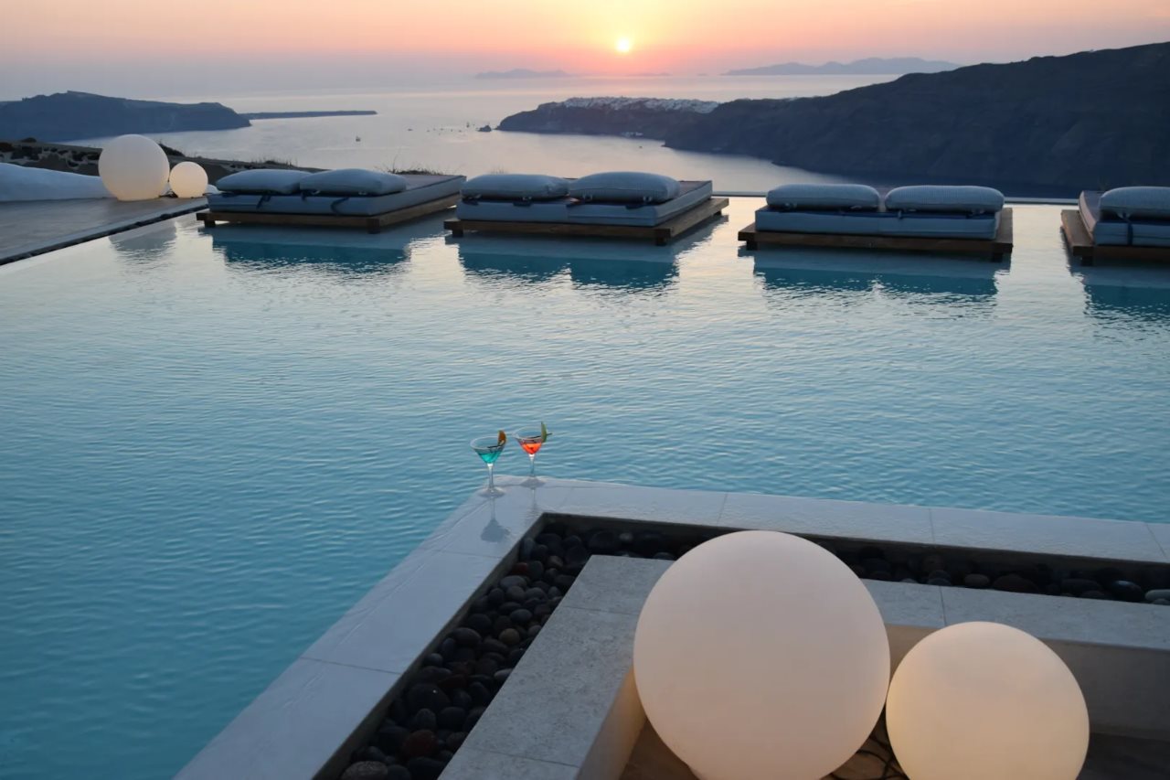 Amaze Suites