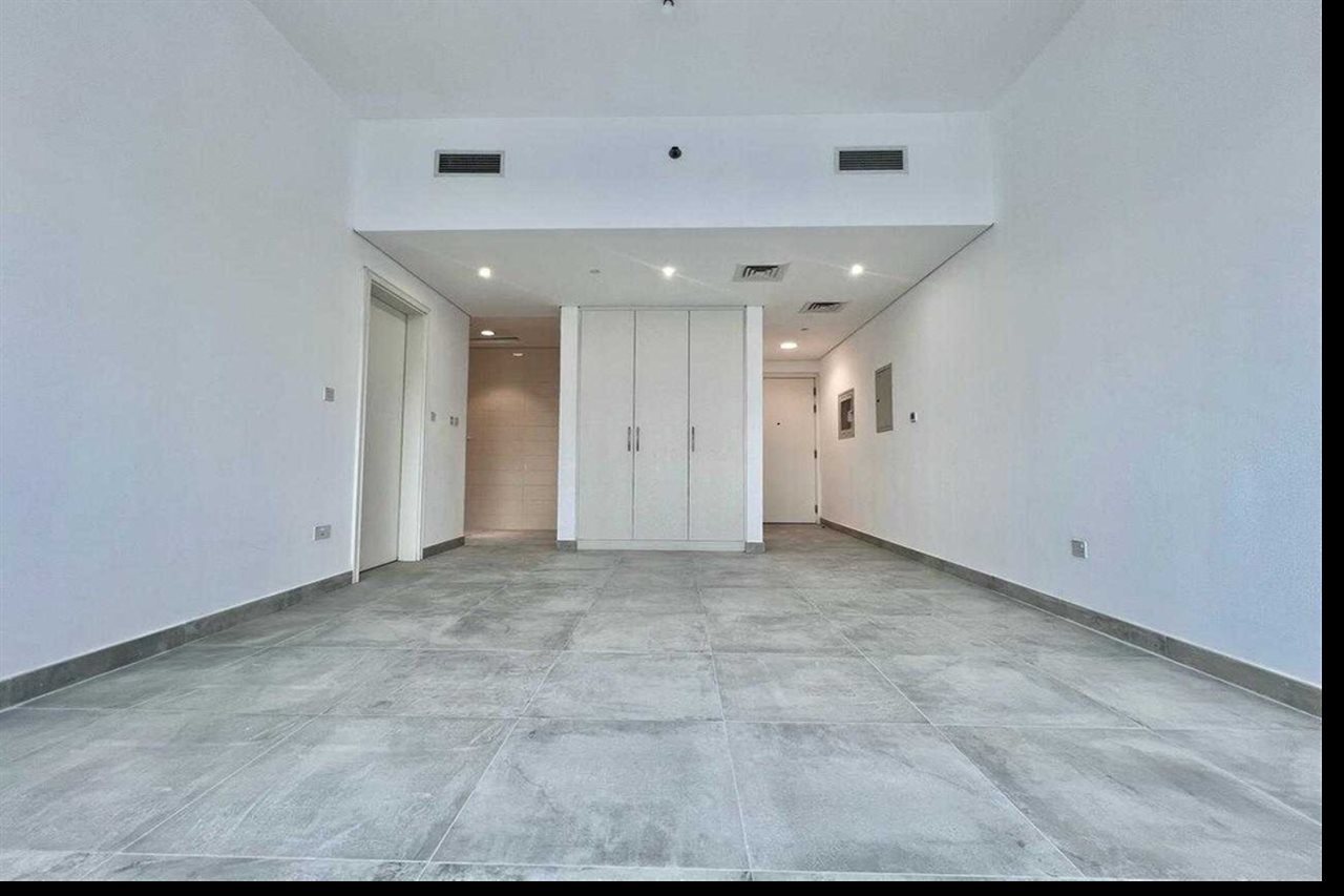 Cozy 1 BHK Apartment in Palette Tower in Tourist Club Area