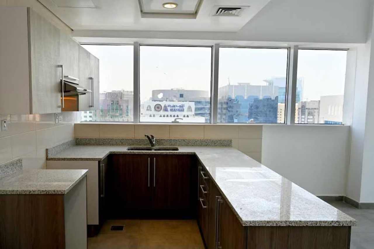Cozy 1 BHK Apartment in Palette Tower in Tourist Club Area