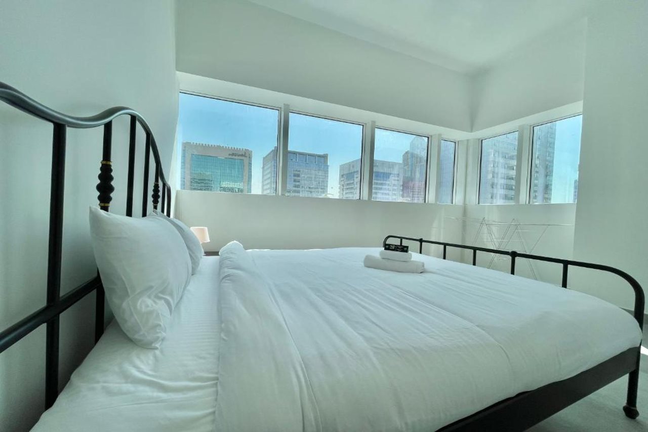 Cozy 1 BHK Apartment in Palette Tower in Tourist Club Area