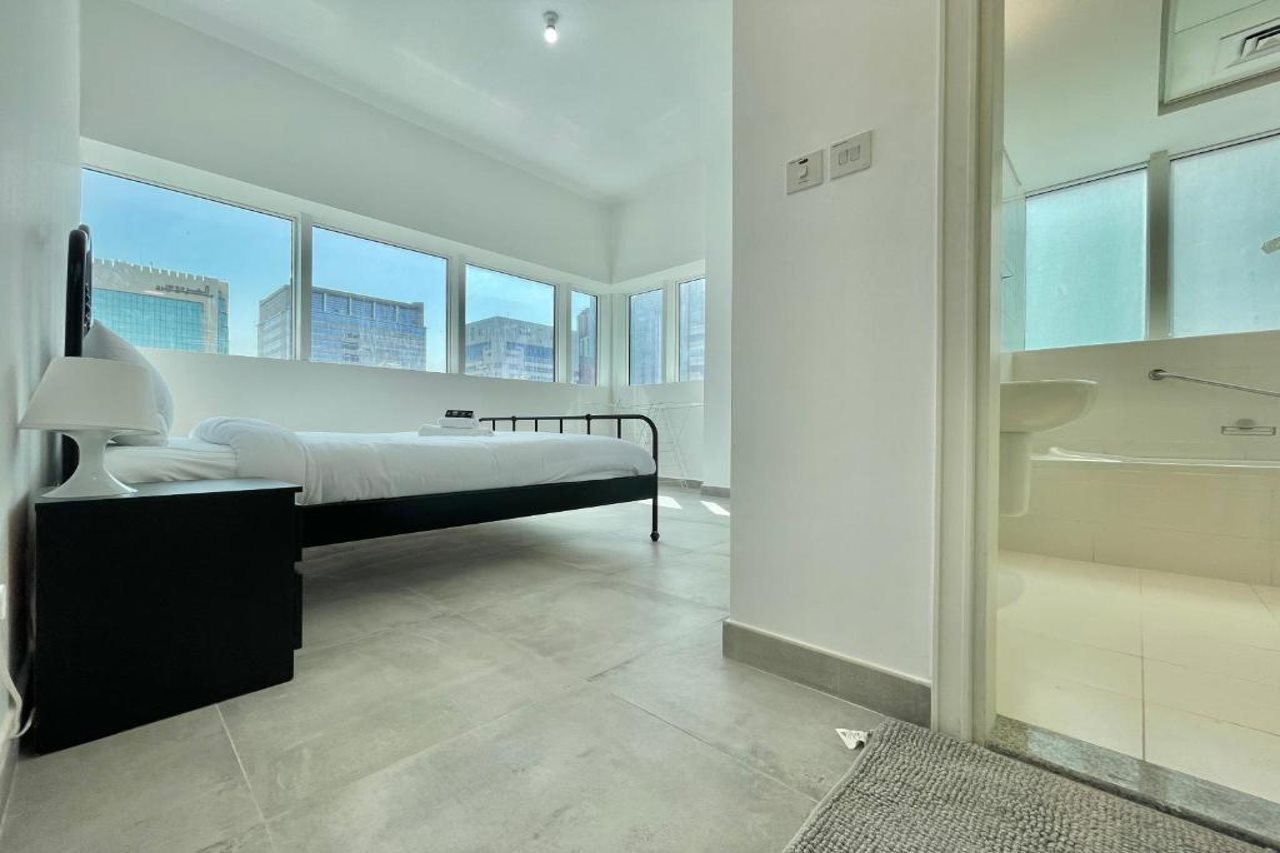 Cozy 1 BHK Apartment in Palette Tower in Tourist Club Area