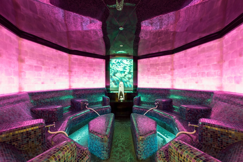 Aqua Dome (Tirol Therme)