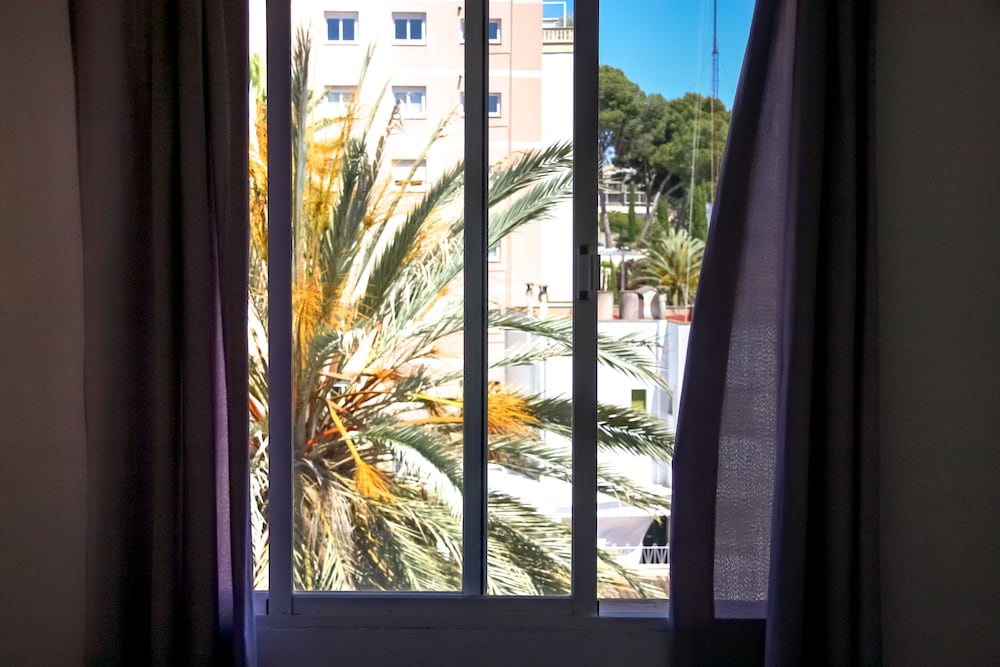 Lis Hotel