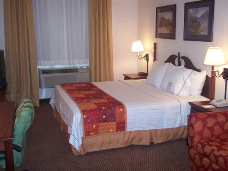 Baymont by Wyndham Tucson Airport (ex. Fairfield Inn Tucson Airport) in Tucson!