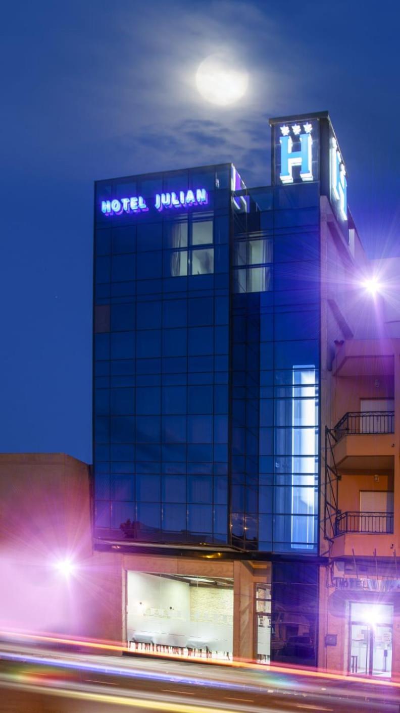 Hotel Julian