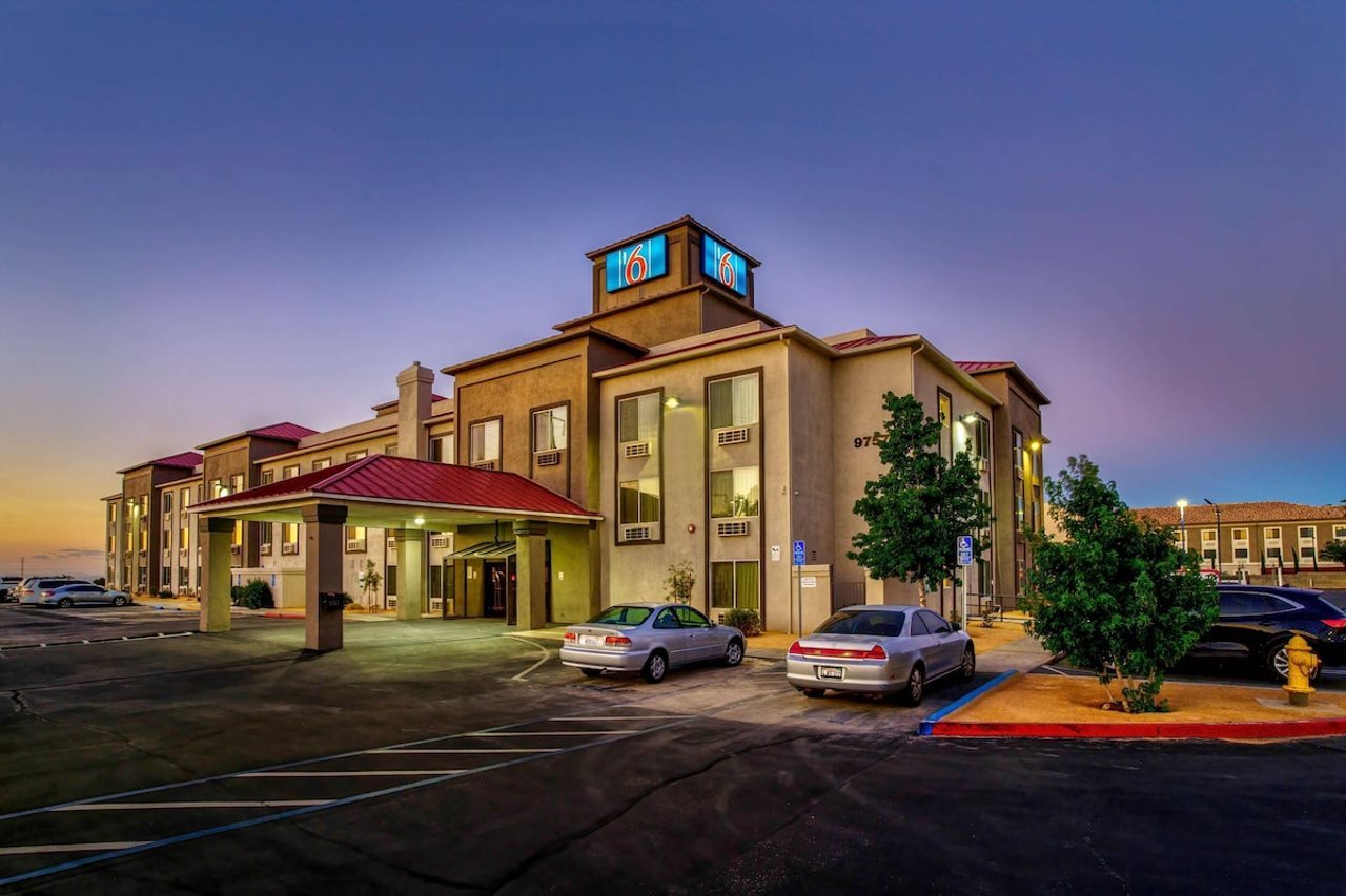 Studio6 Suites Hesperia, CA - West Main Street - I-15