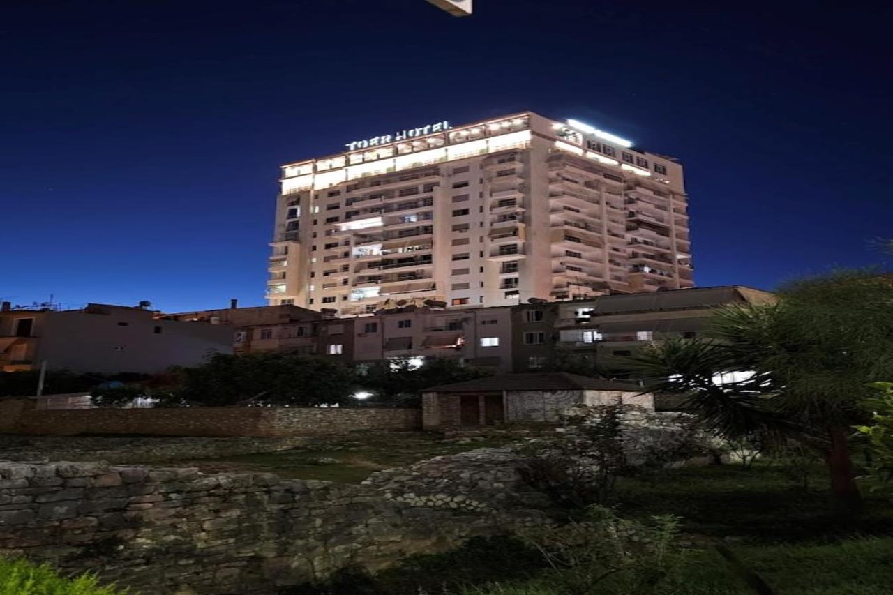 Toer Hotel Saranda