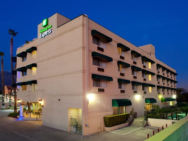 Holiday Inn Express Hotel & Suites Pasadena Colorado Blvd. in Pasadena!