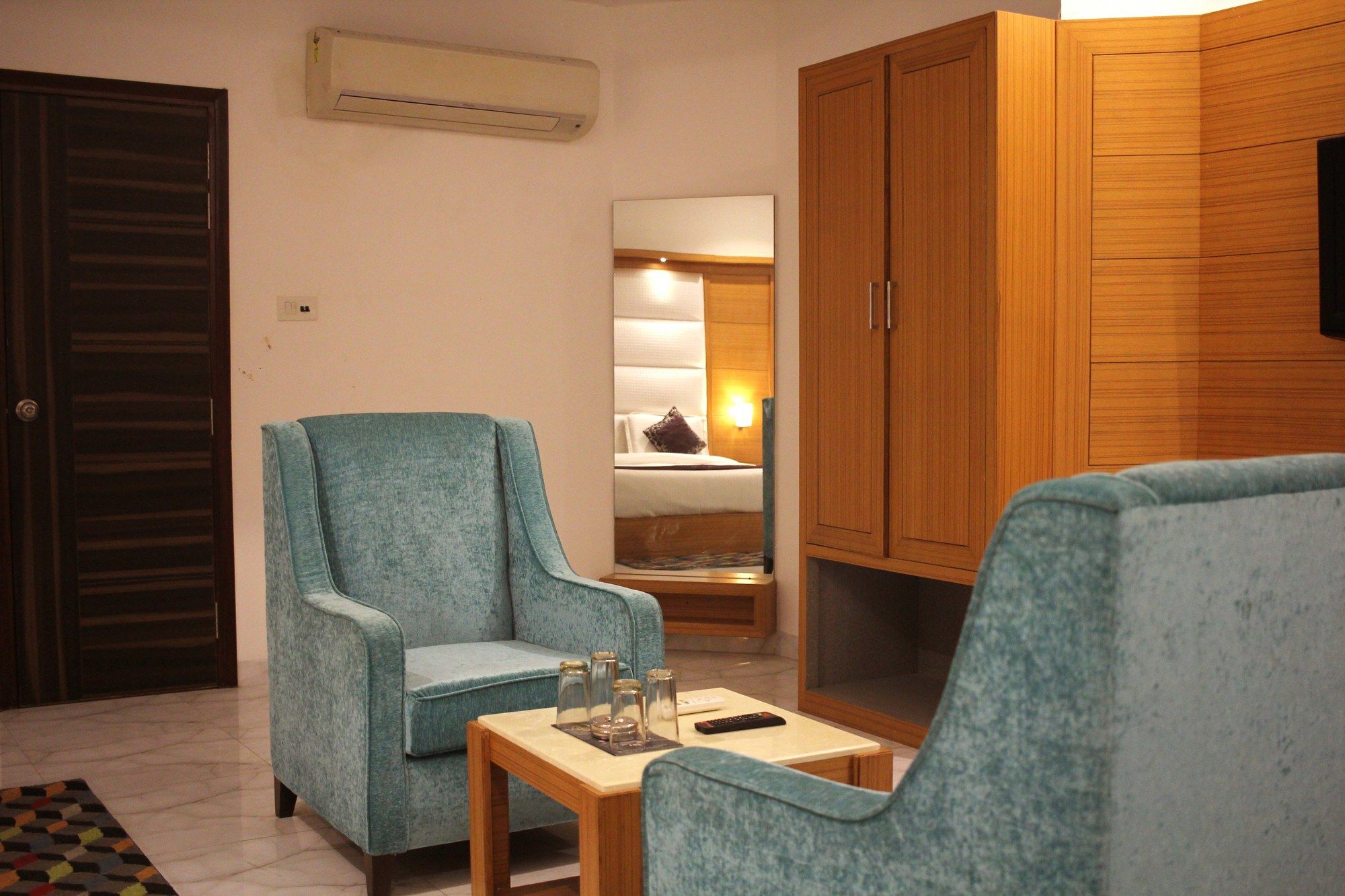 Fabhotel Star Delhi Airport