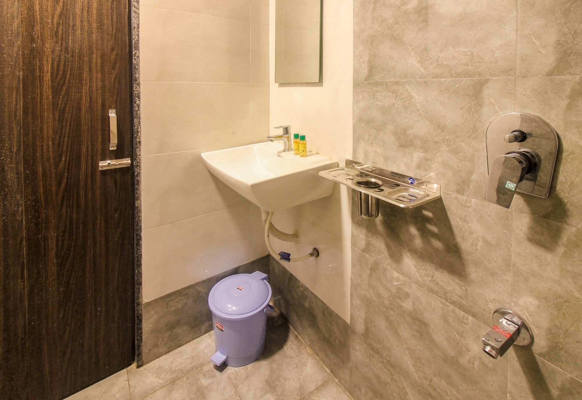 FabHotel Elite 59 Andheri East