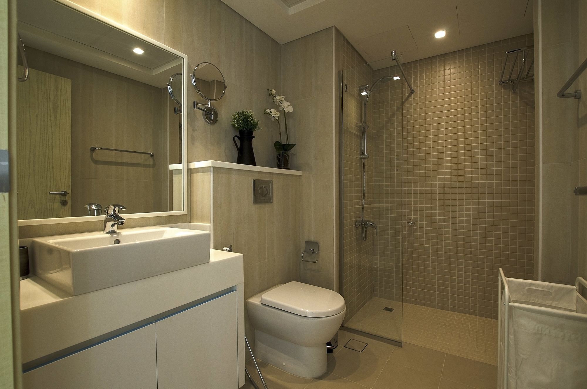 Al Bateen  by Deluxe Holiday Homes