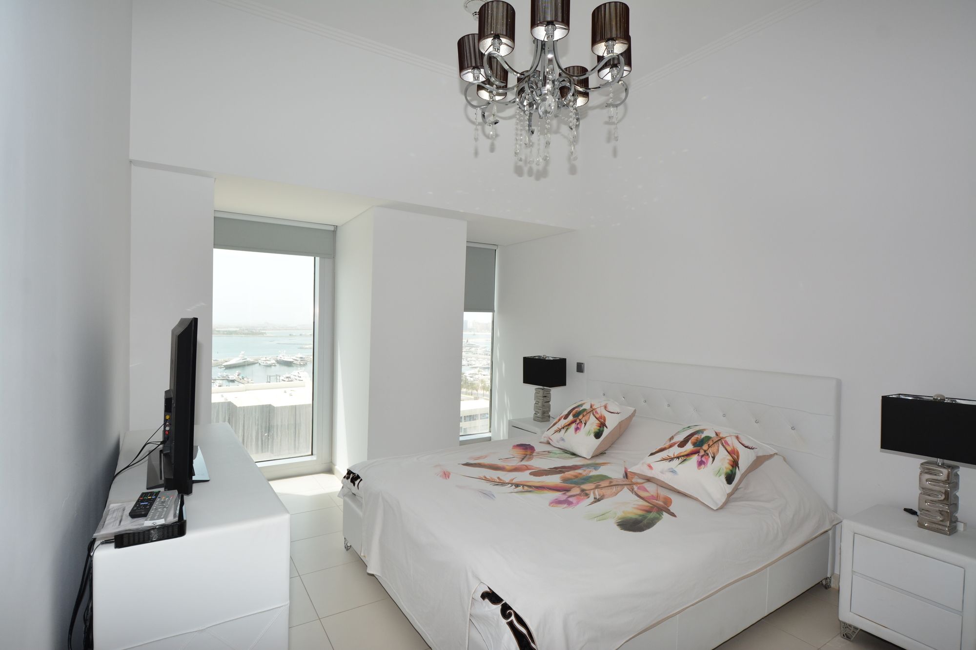 Cayan Tower by Deluxe Holiday Homes