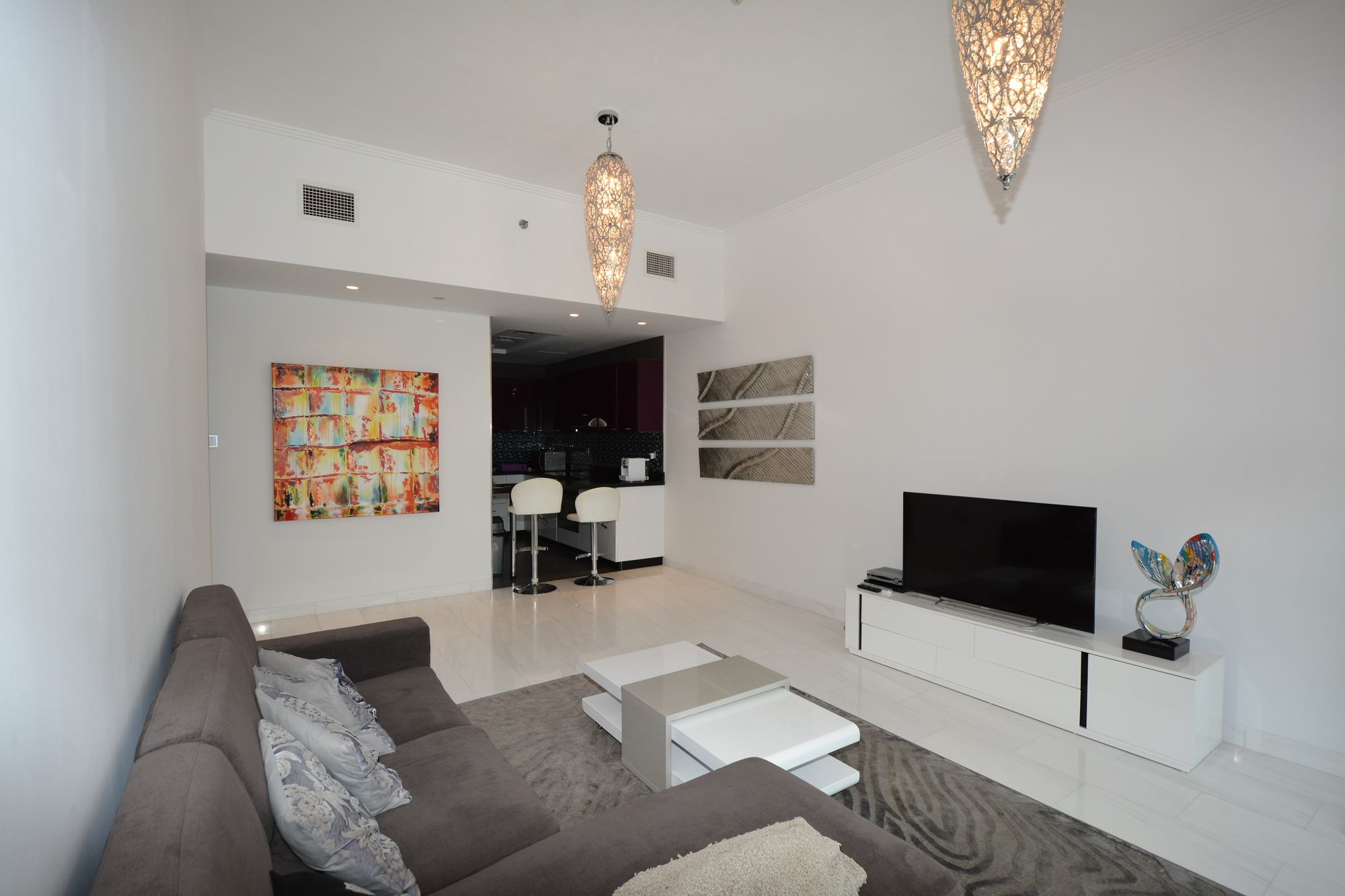 Cayan Tower by Deluxe Holiday Homes