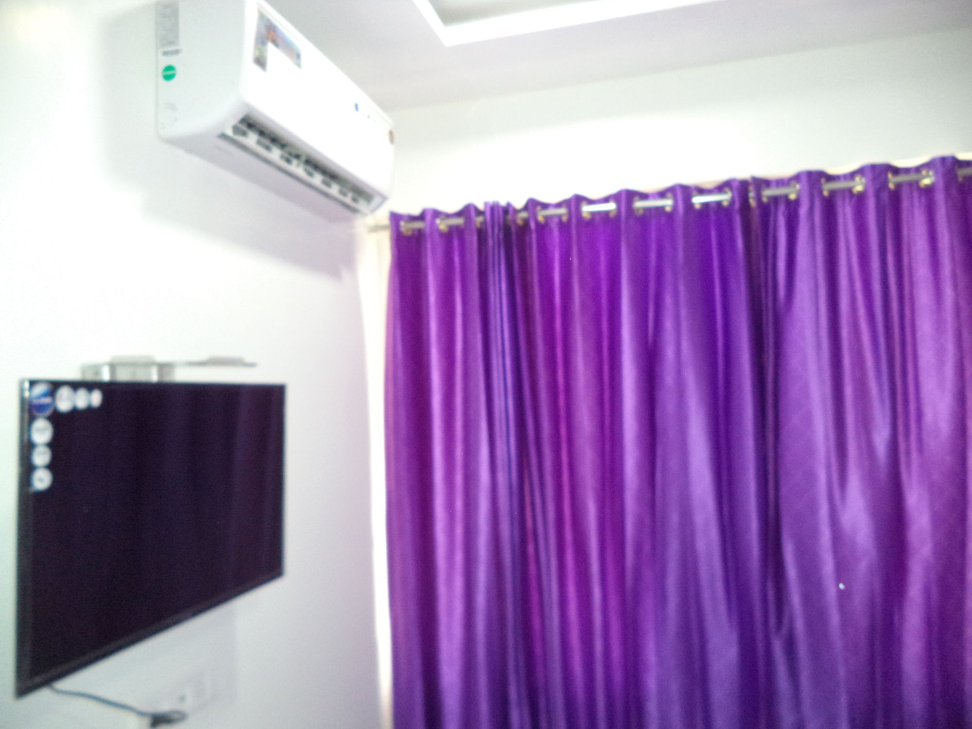 Side Image 2