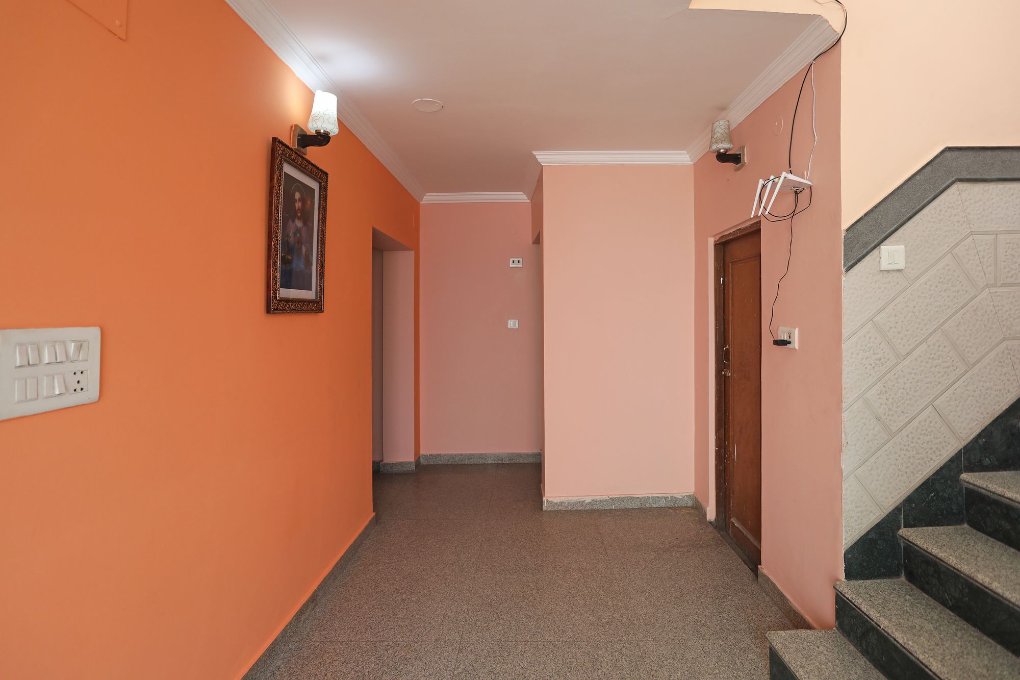 Side Image 1