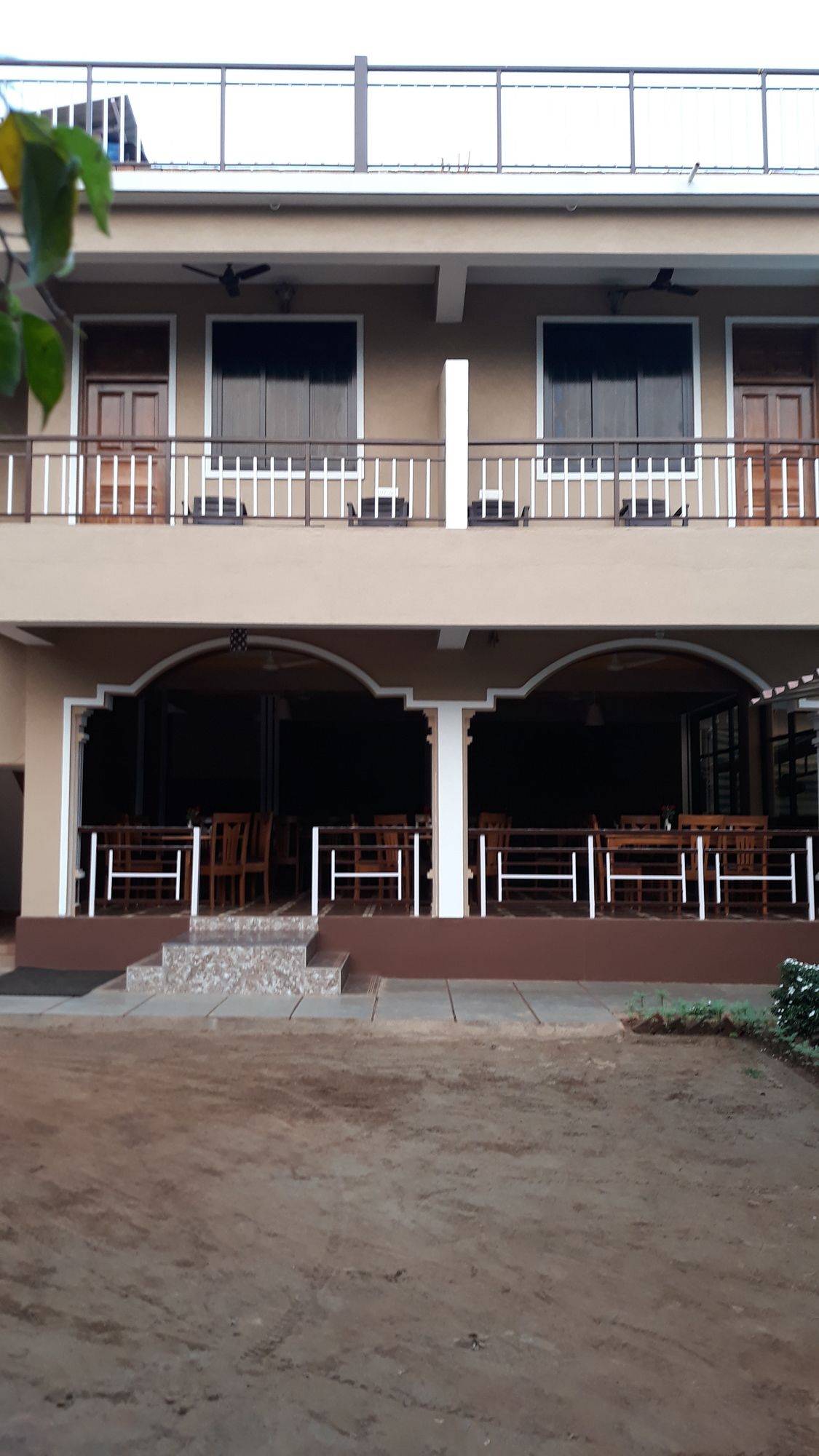 Side Image 1