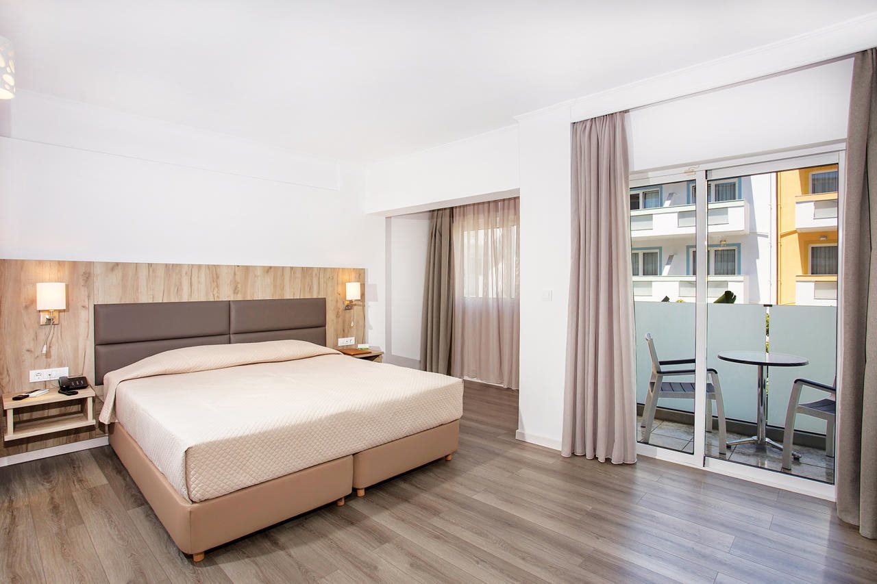 Kosta Palace City Hotel