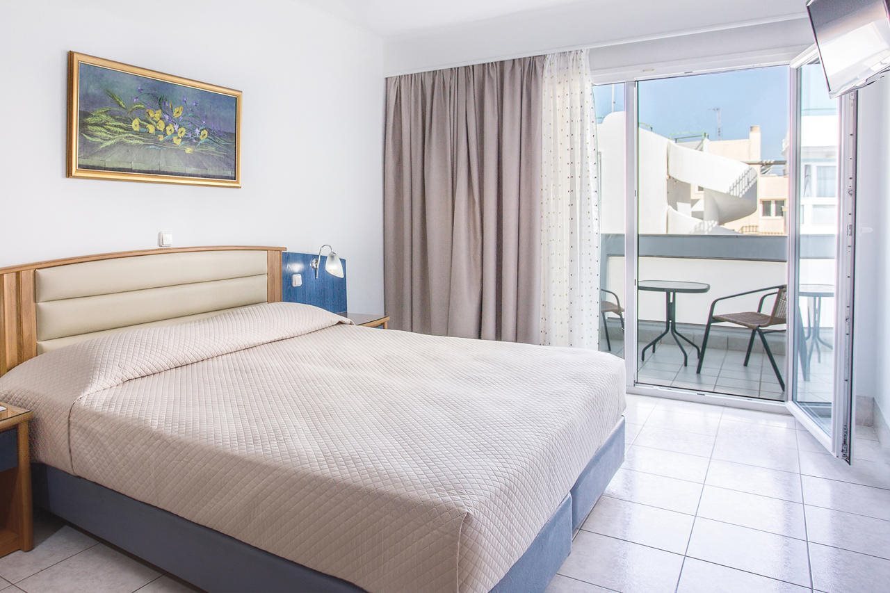 Kosta Palace City Hotel