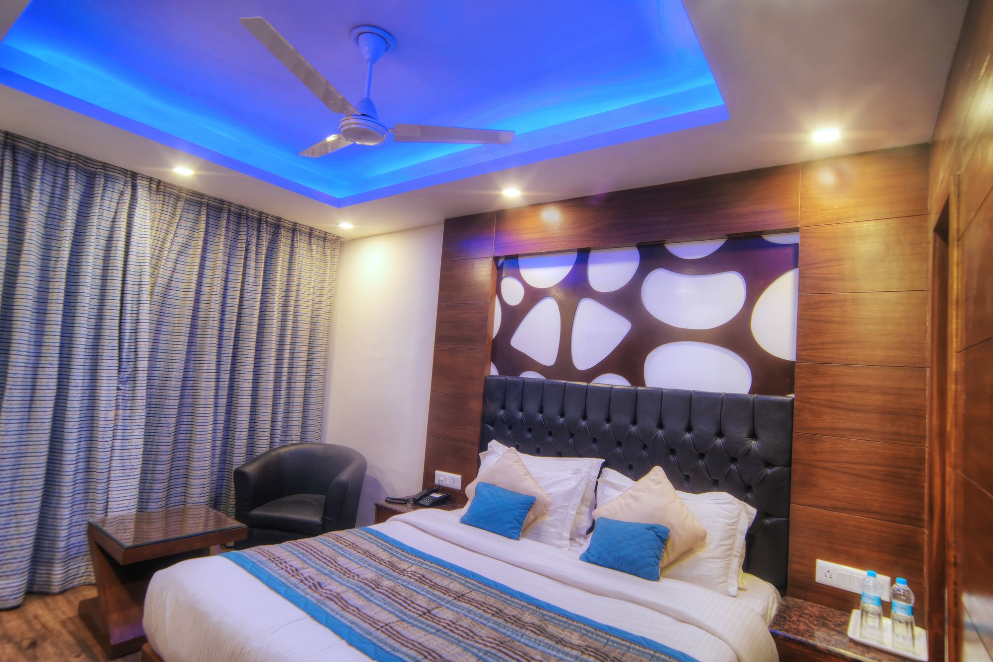 Hotel Midtown by Royal Collection
