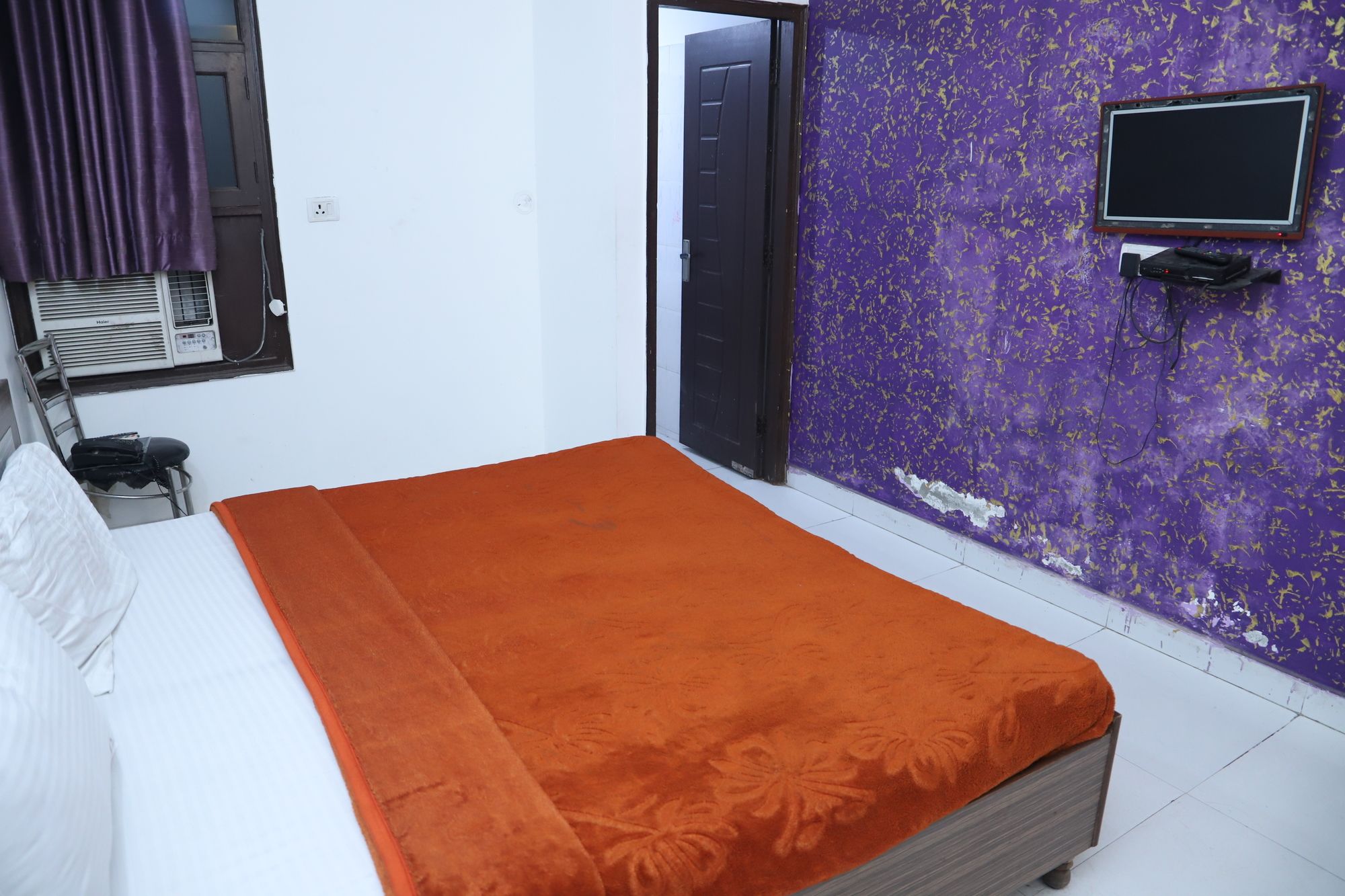 Side Image 2