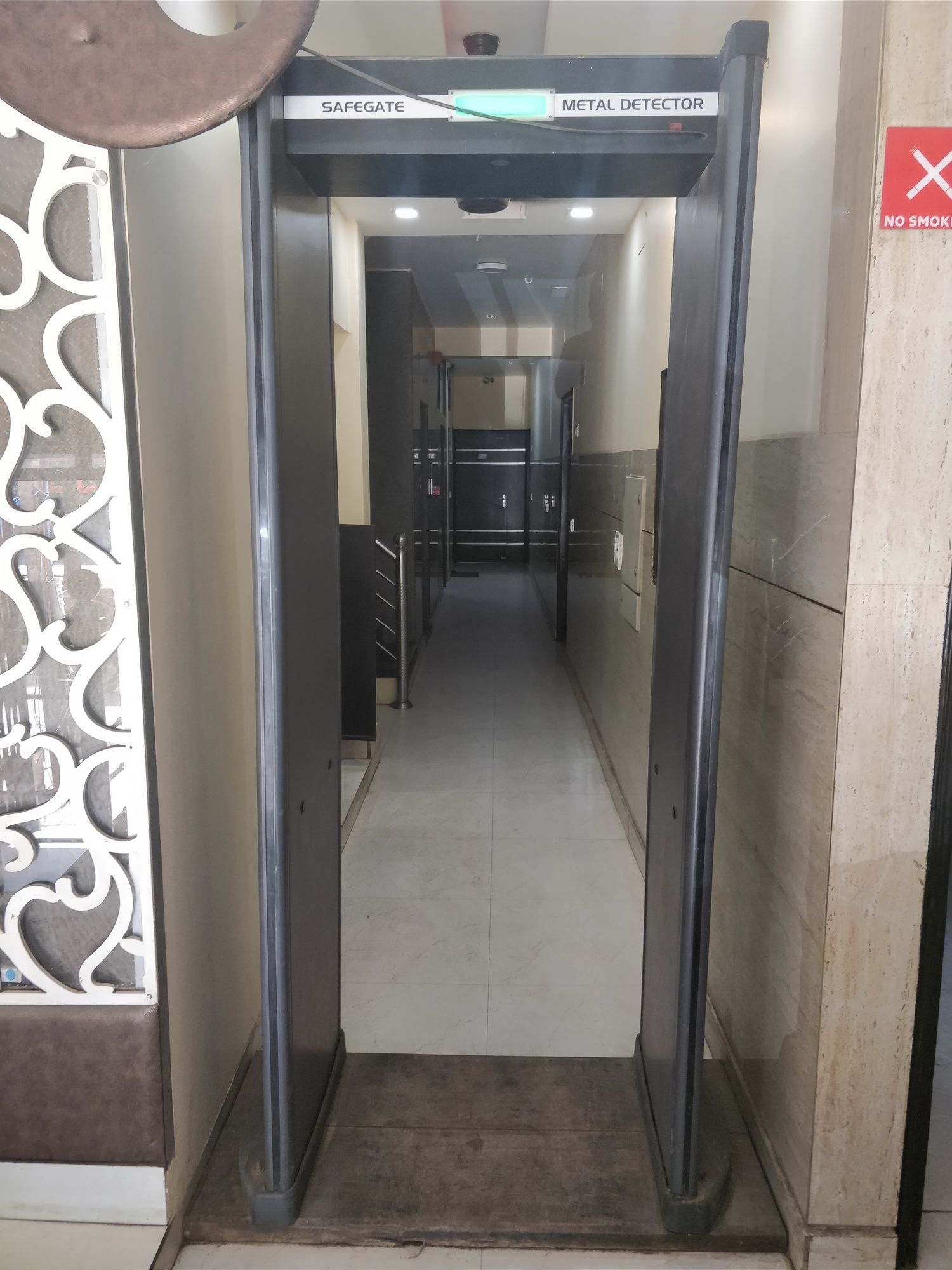 Side Image 2