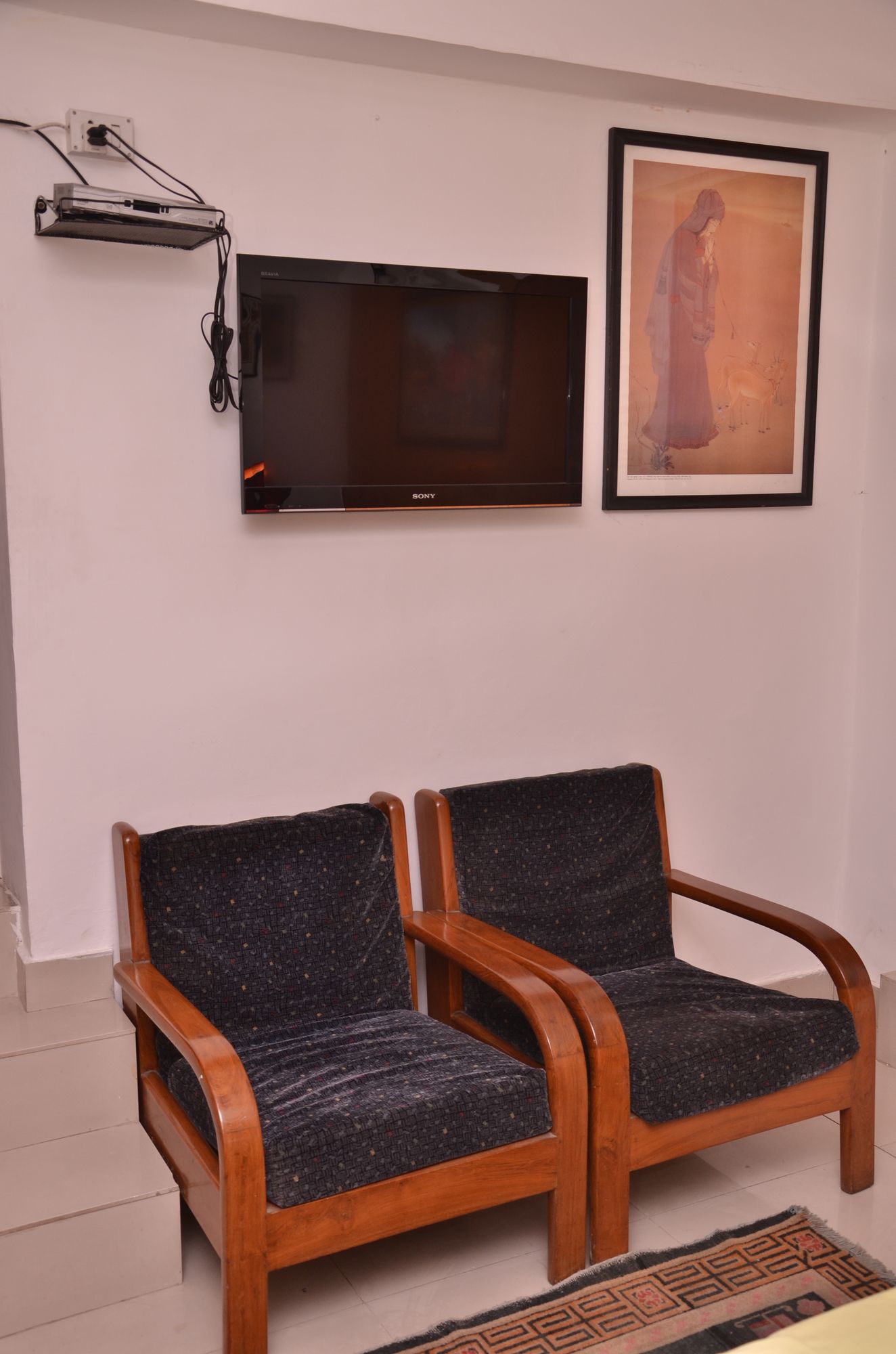 Side Image 2
