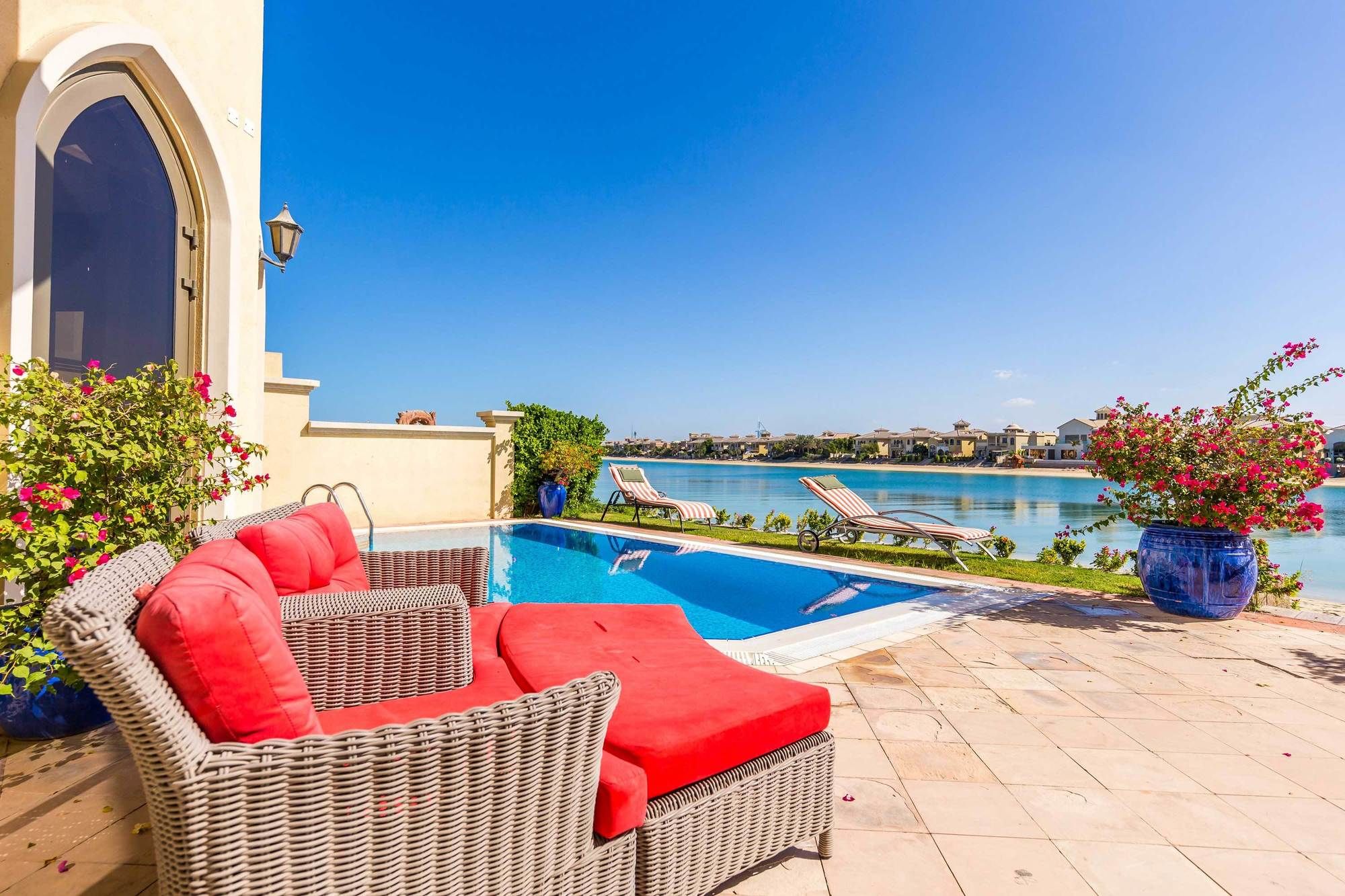 5 Bedroom Garden Villa at Frond E by Deluxe Holiday Homes