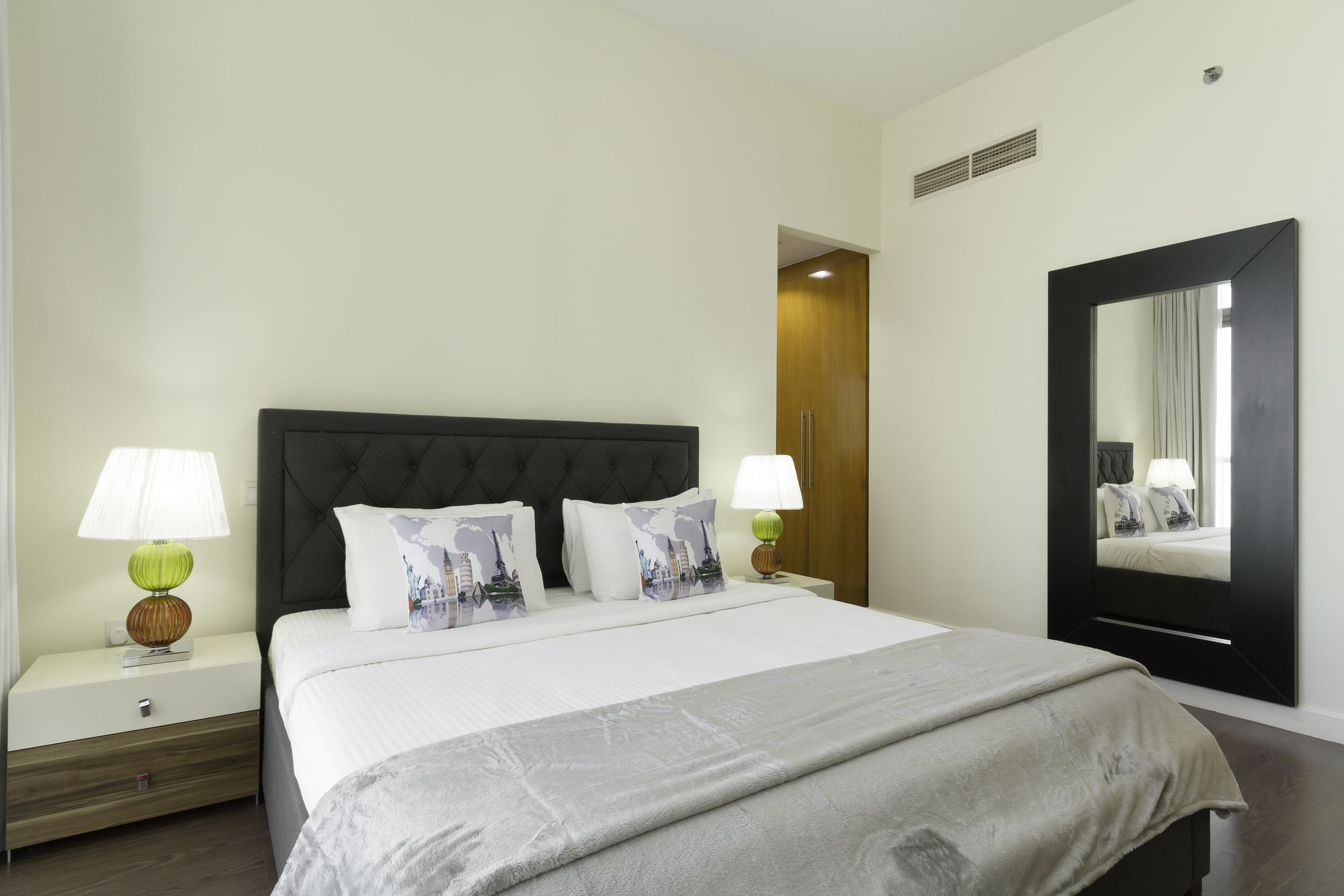 MaisonPrive Holiday Homes - Iris Blue