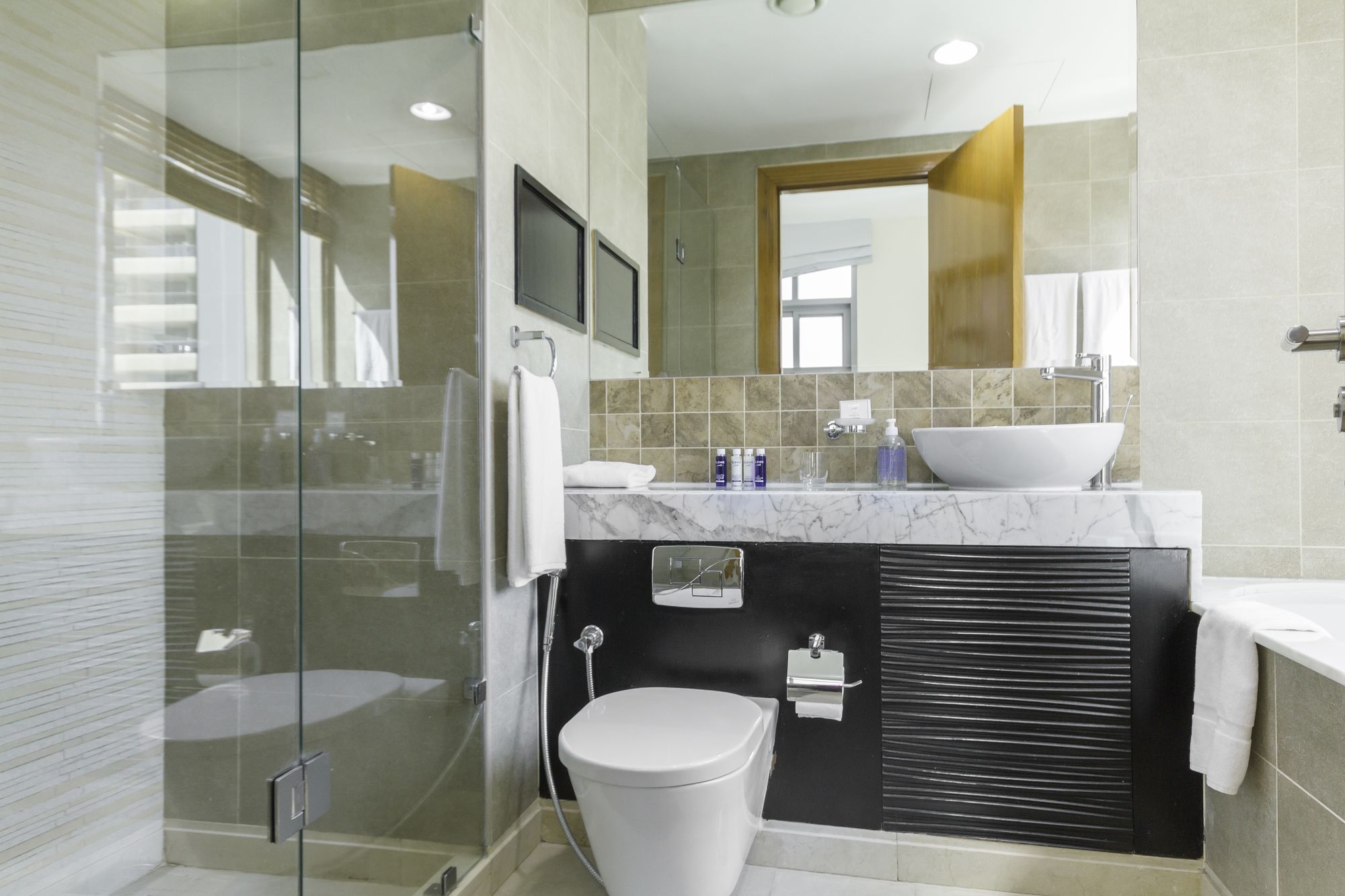 MaisonPrive Holiday Homes - Iris Blue