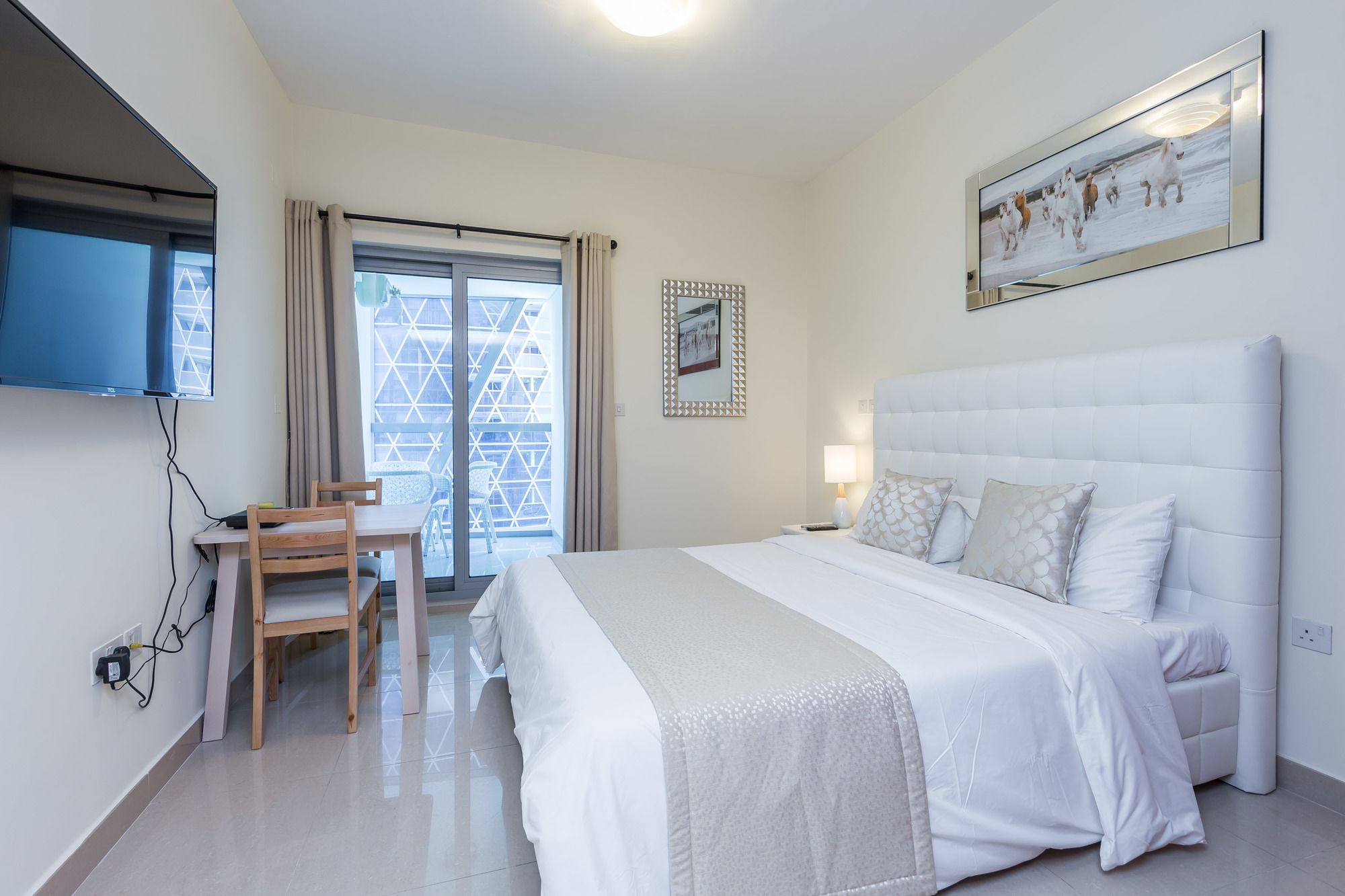 Park Towers by Deluxe Holiday Homes